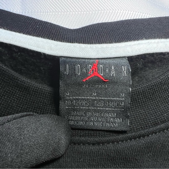 ***NWT***Jordan Black Girls Crewneck Sweatshirt - Picture 7 of 8